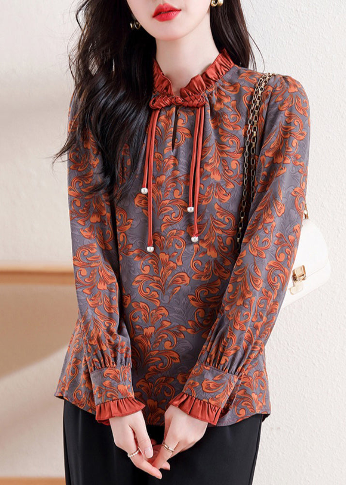 Well Tailored Top with a Graceful Silhouette
