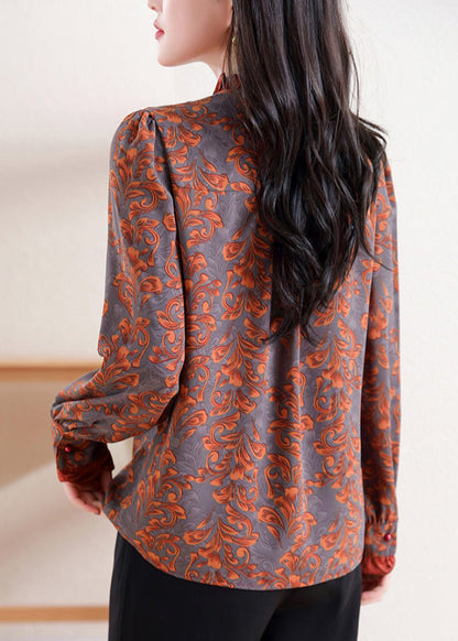 Well Tailored Top with a Graceful Silhouette