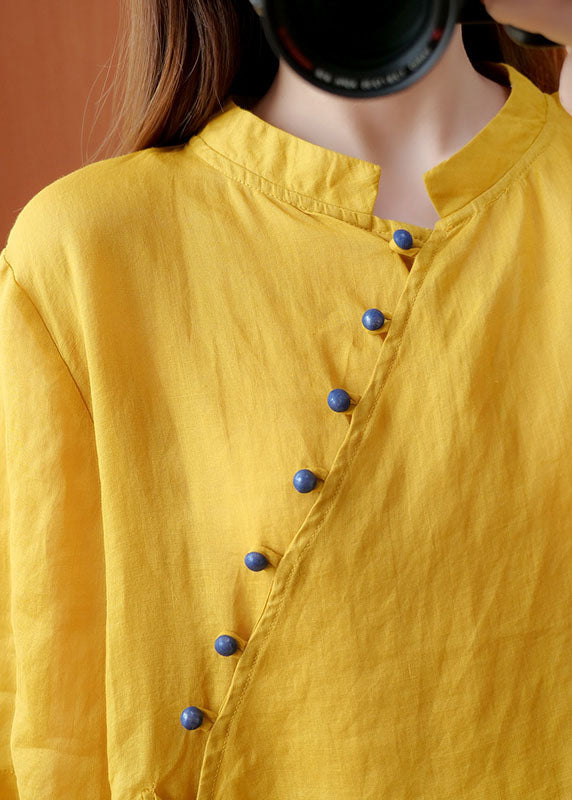 Well Tailored Top with a Graceful Silhouette