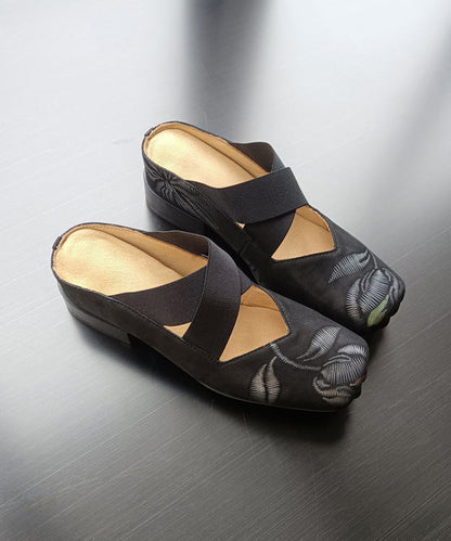 Chic Orthopedic Sandals with Unique Design