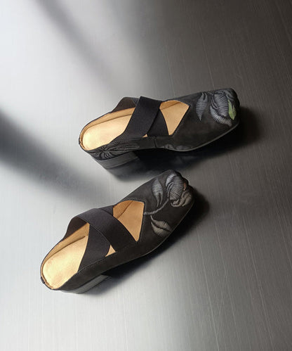 Chic Orthopedic Sandals with Unique Design