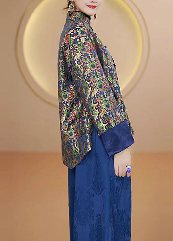 Well Tailored Coat with a Graceful Silhouette