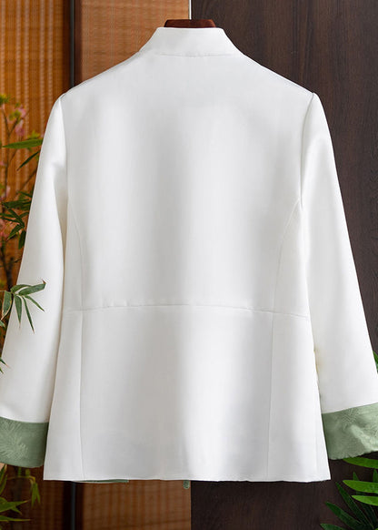 Elegantly Styled Coat for Everyday Wear