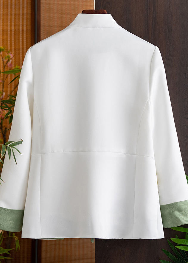 Elegantly Styled Coat for Everyday Wear
