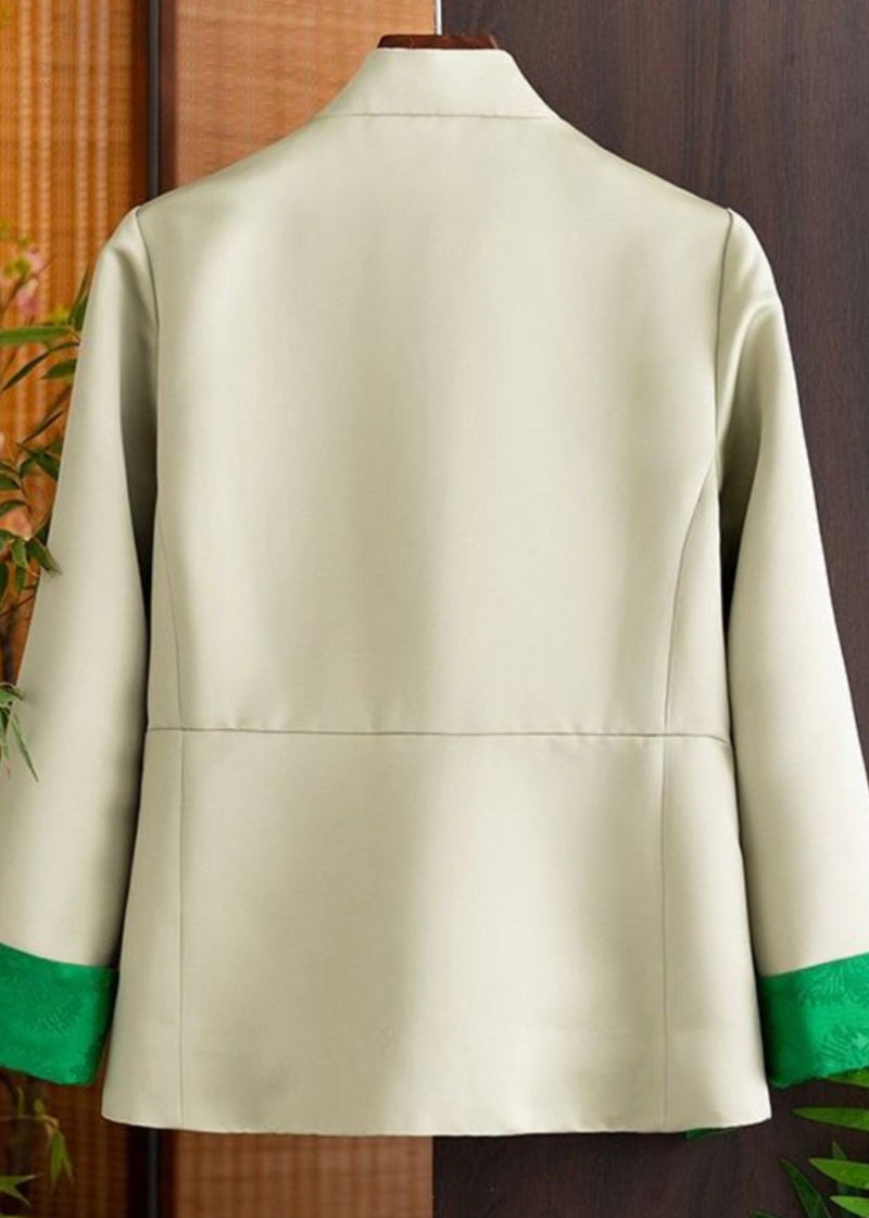 Elegantly Styled Coat for Everyday Wear