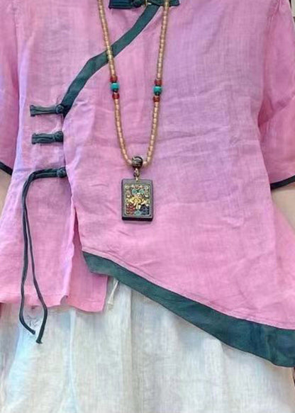 Beautifully Finished Top in a Timeless Design