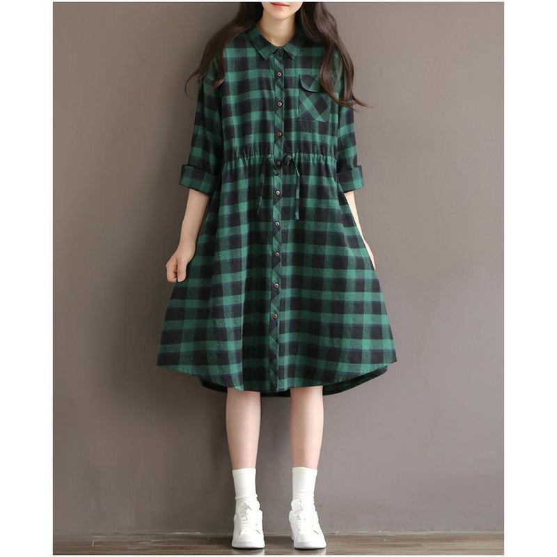 Classic Vintage Dress with a Flattering Fit