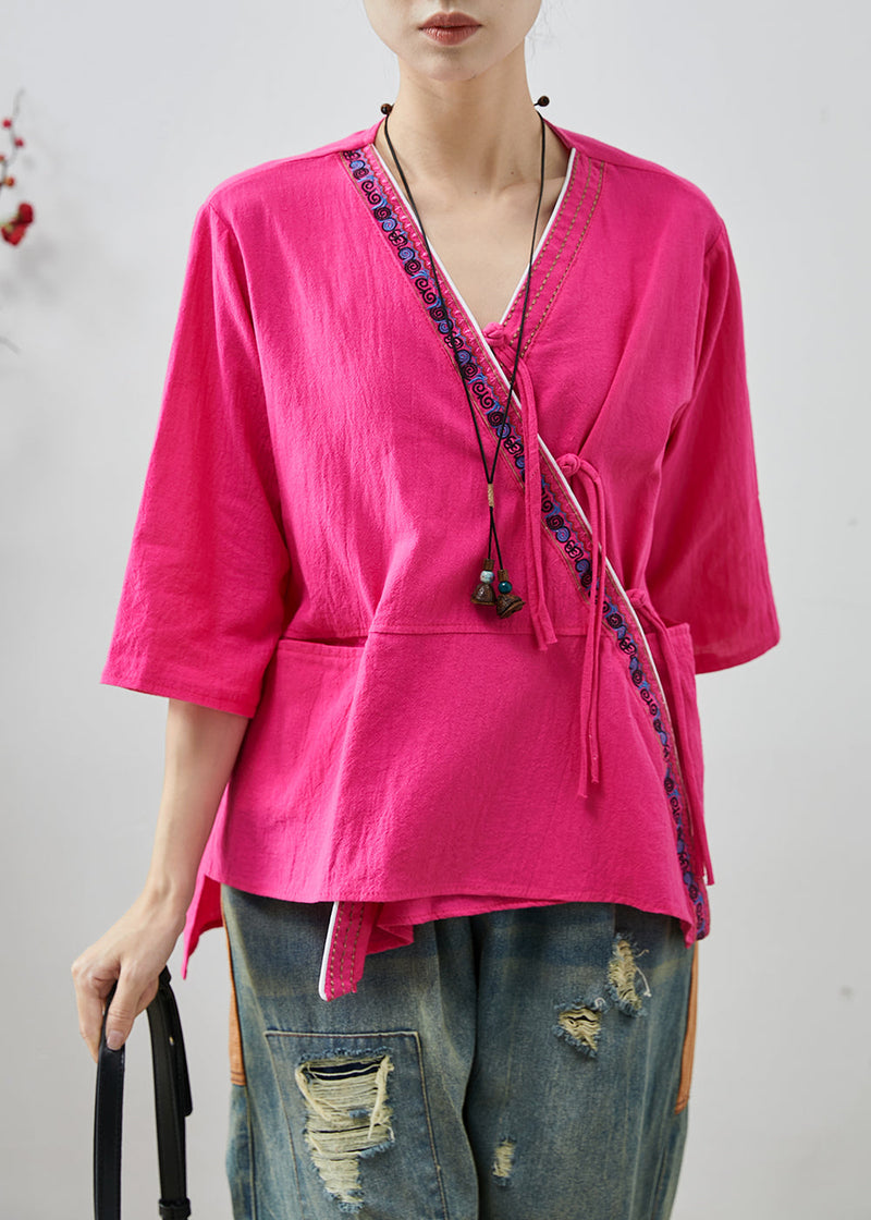 Well Tailored Blouse with a Graceful Silhouette