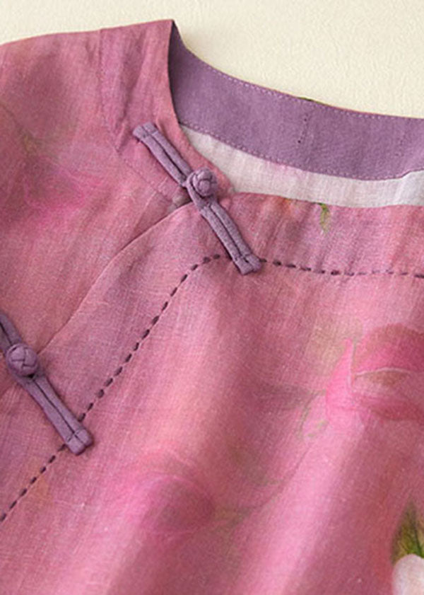 Well Tailored Top with a Graceful Silhouette