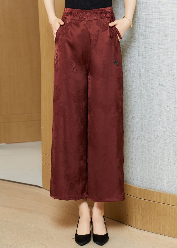 Effortlessly Elegant Pants with a Timeless Design