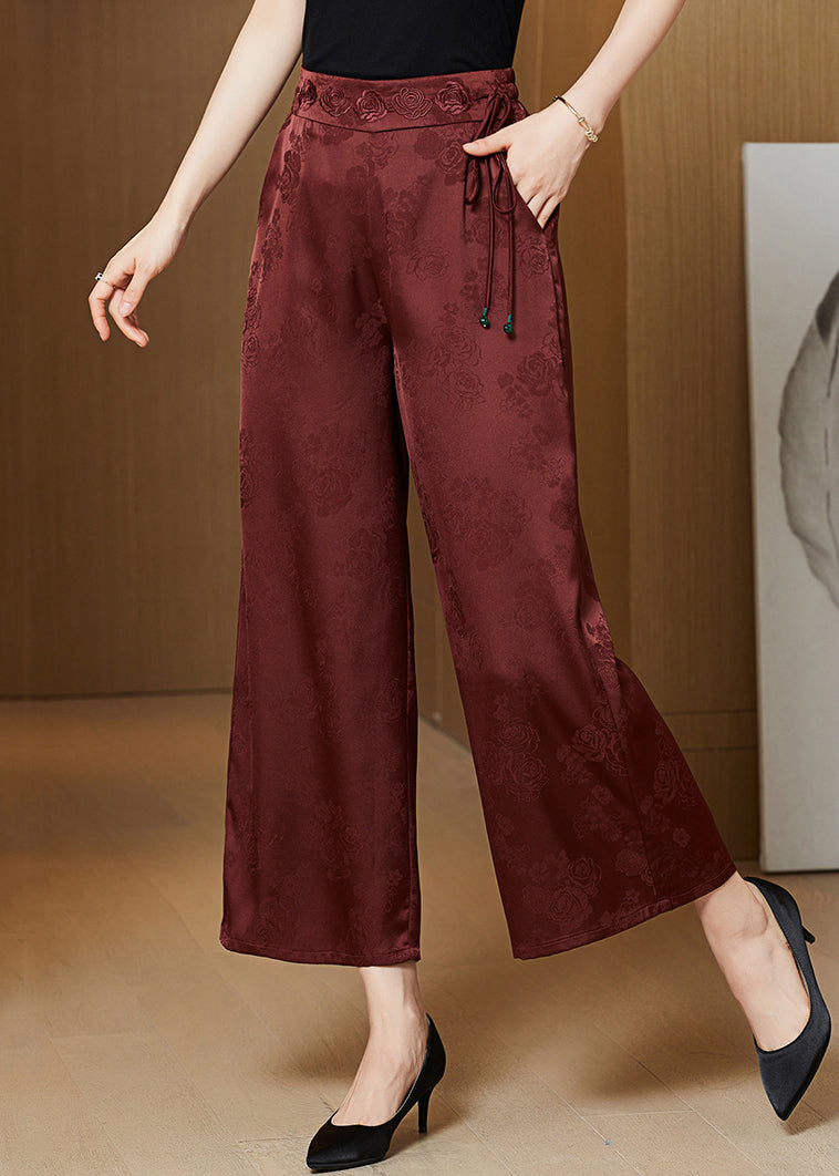 Effortlessly Elegant Pants with a Timeless Design