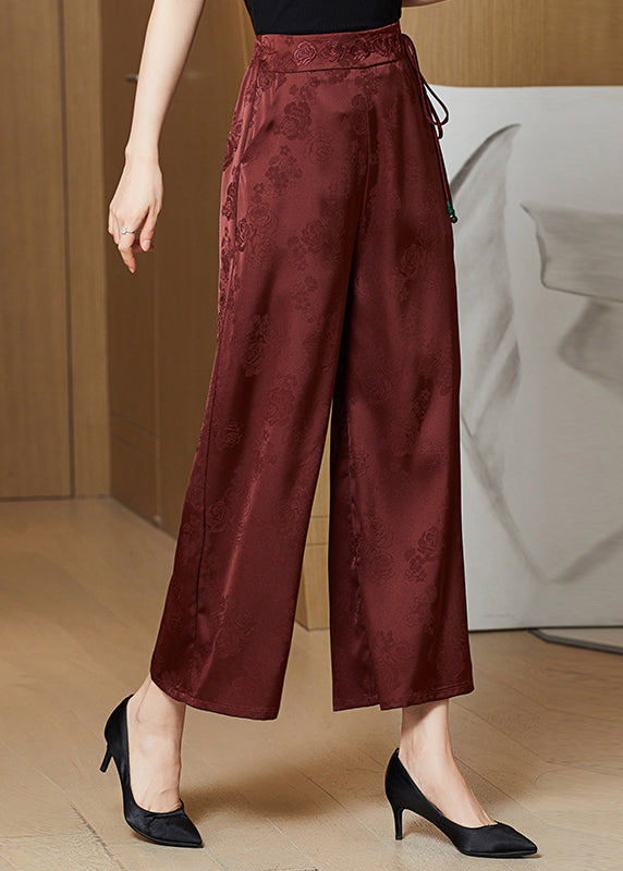 Effortlessly Elegant Pants with a Timeless Design