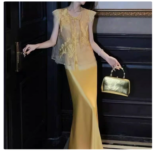 Well Tailored Garment with a Graceful Silhouette