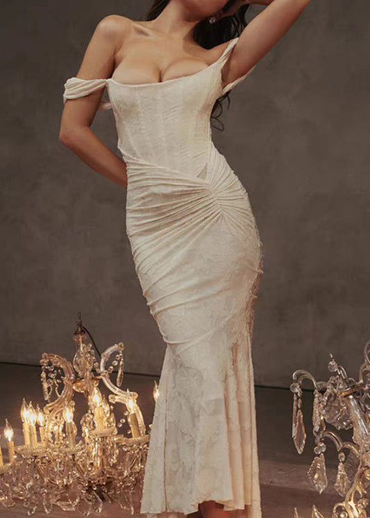 Gracefully Styled Dress for Any Occasion