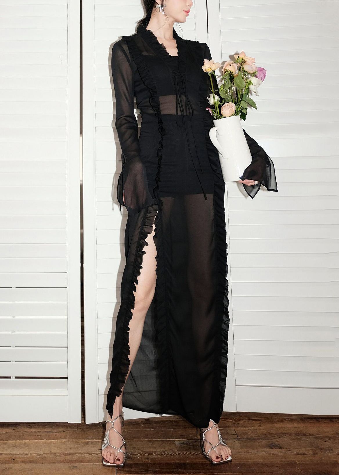 Classic Vintage Dress with a Flattering Fit