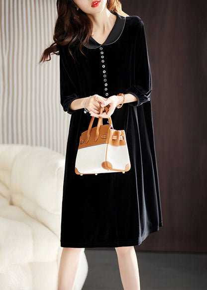 Well Tailored Dress with a Graceful Silhouette