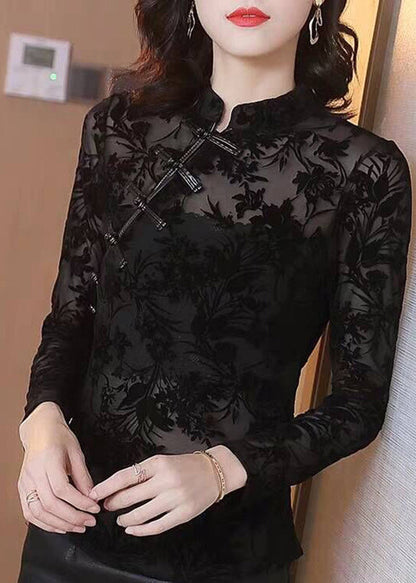 Effortlessly Elegant Top with a Timeless Design