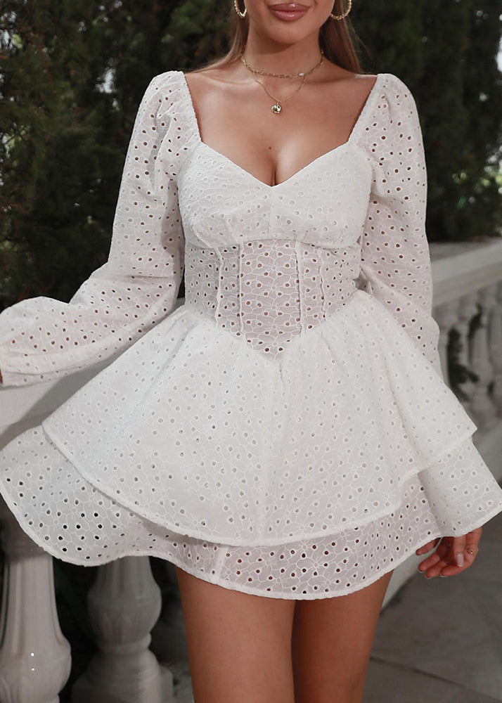 Beautifully Finished Dress in a Timeless Design