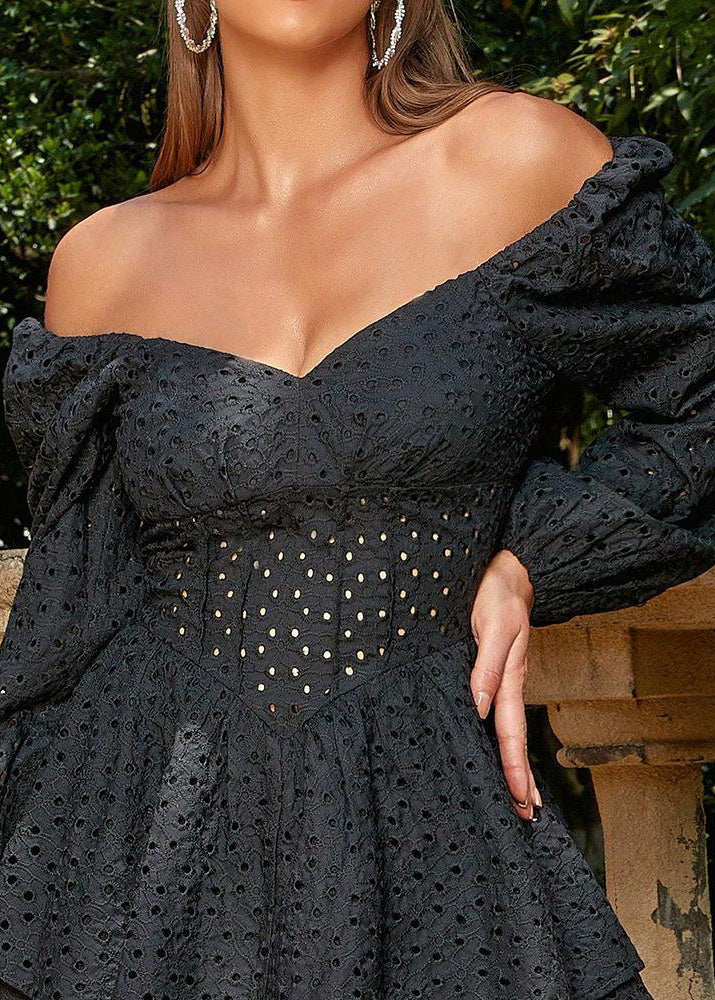 Beautifully Finished Dress in a Timeless Design