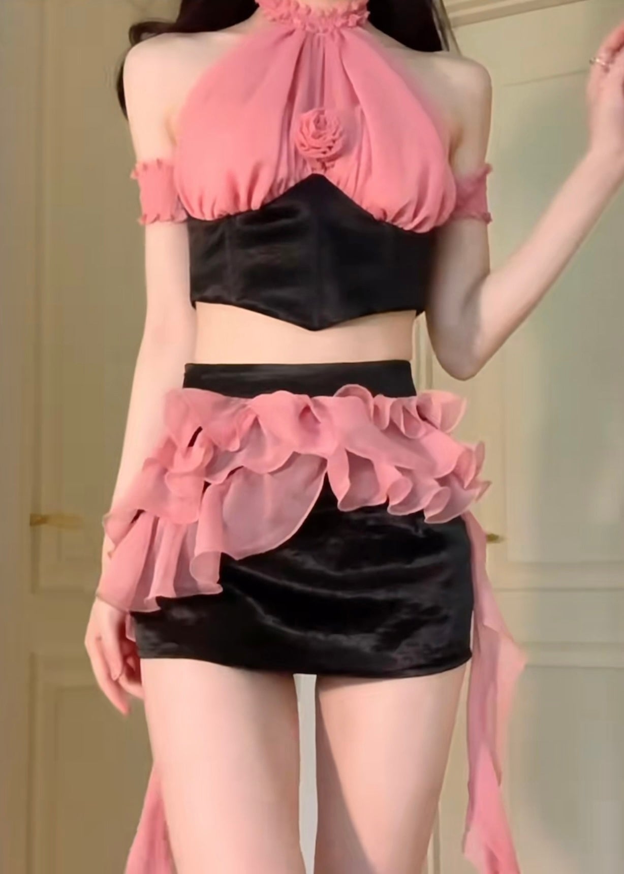 Effortlessly Elegant Garment with a Timeless Design