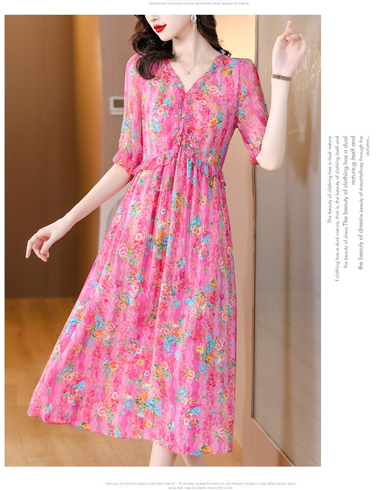 Classic Vintage & Enduringly Stylish Dress