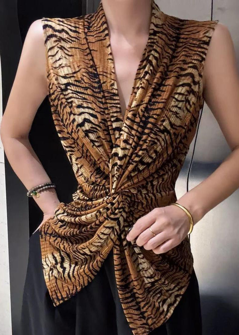 Gracefully Styled Garment for Any Occasion