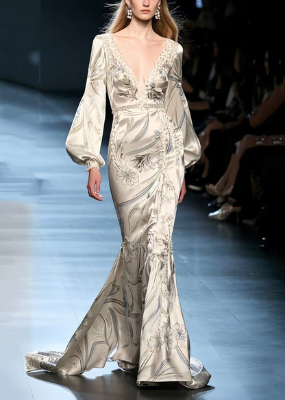 A Vintage Style Dress with Delicate Timeless Details