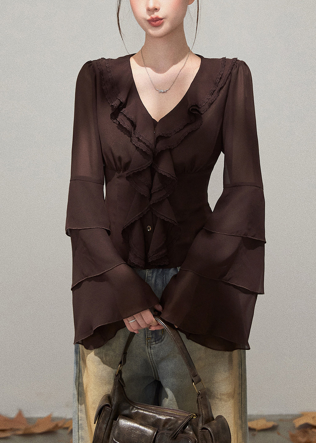 Effortlessly Elegant Shirt with a Timeless Design