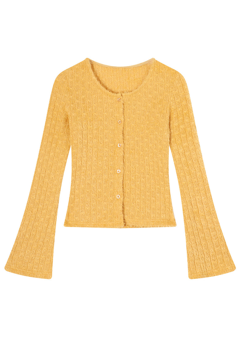 Effortlessly Elegant Garment with a Timeless Design