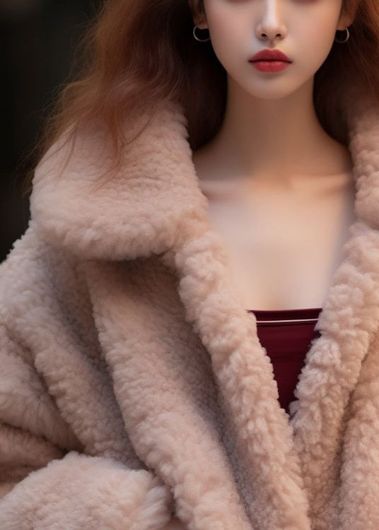 Beautifully Finished Coat in a Timeless Design