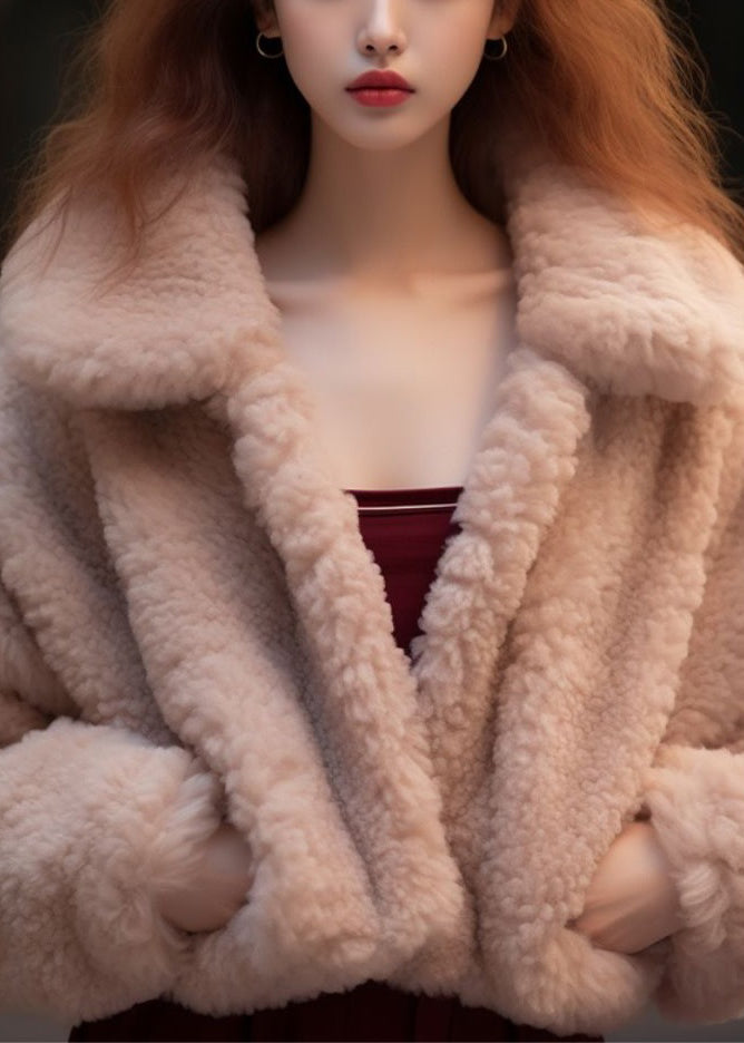 Beautifully Finished Coat in a Timeless Design