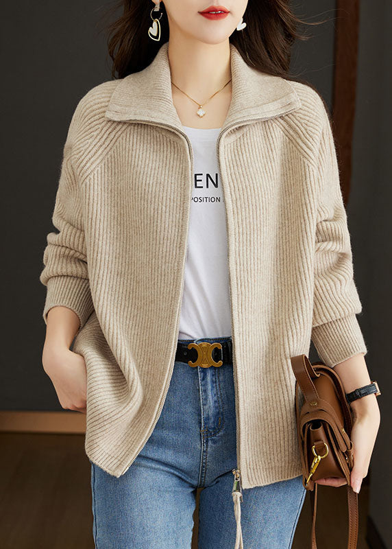 Elegantly Styled Coat for Everyday Wear