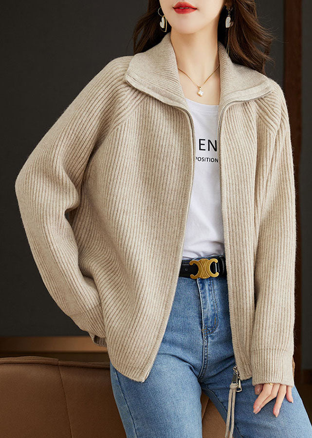 Elegantly Styled Coat for Everyday Wear