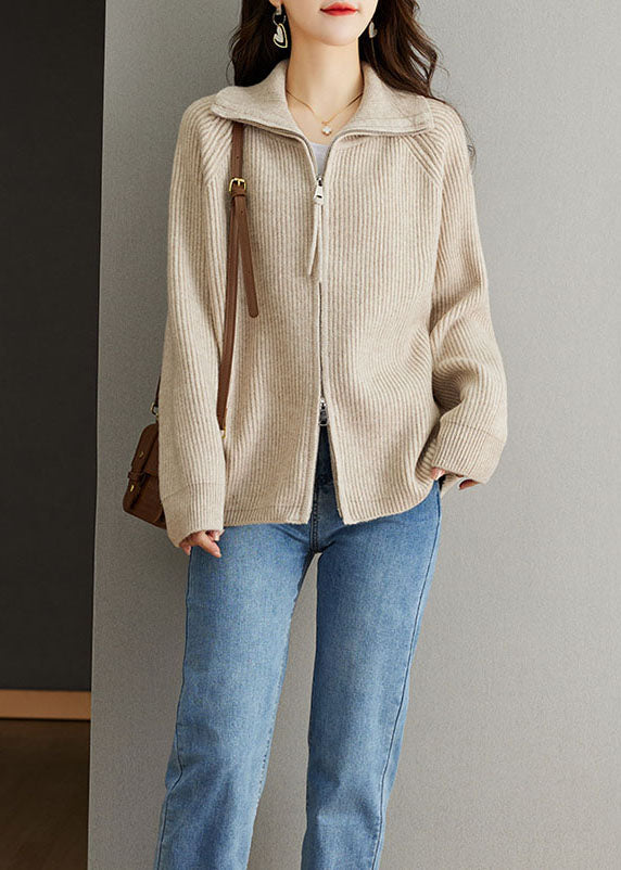Elegantly Styled Coat for Everyday Wear