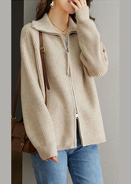 Elegantly Styled Coat for Everyday Wear
