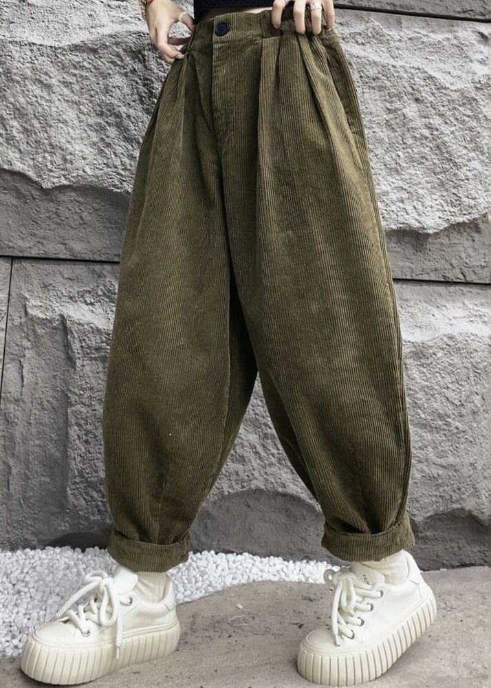 Well Tailored Pants with a Graceful Silhouette