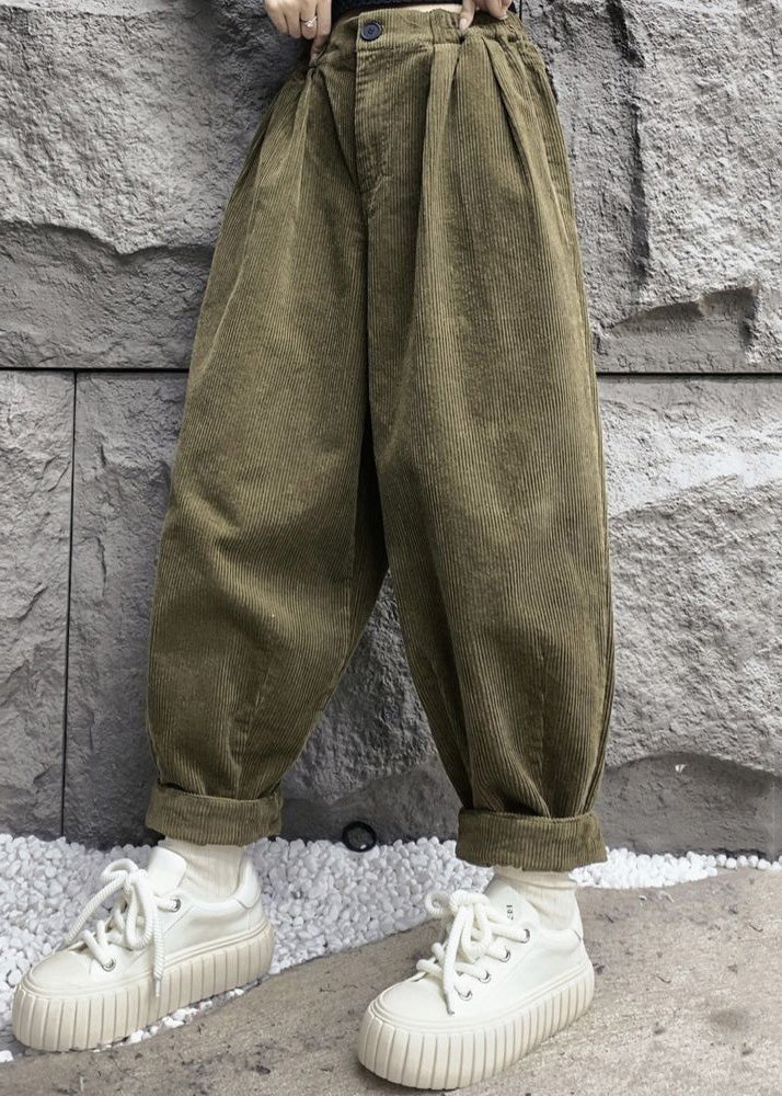 Well Tailored Pants with a Graceful Silhouette