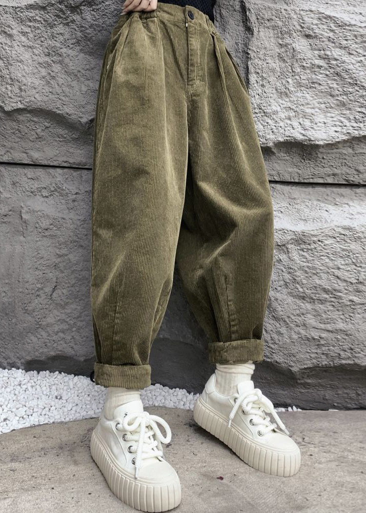 Well Tailored Pants with a Graceful Silhouette