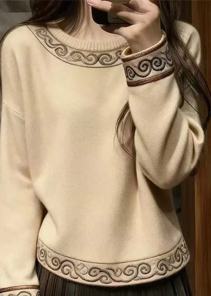Well Tailored Sweater with a Graceful Silhouette