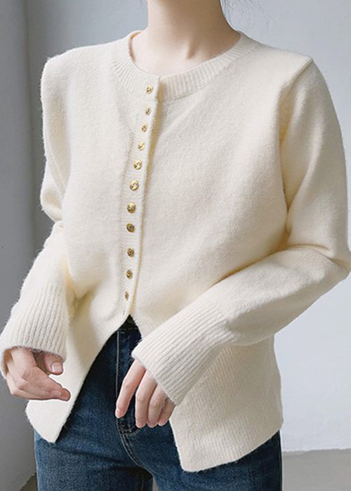 Beautifully Finished Top in a Timeless Design