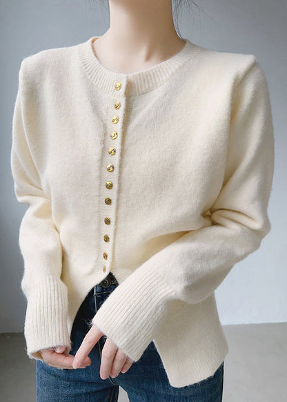 Beautifully Finished Top in a Timeless Design