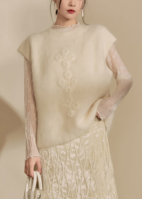 Well Tailored Coat with a Graceful Silhouette