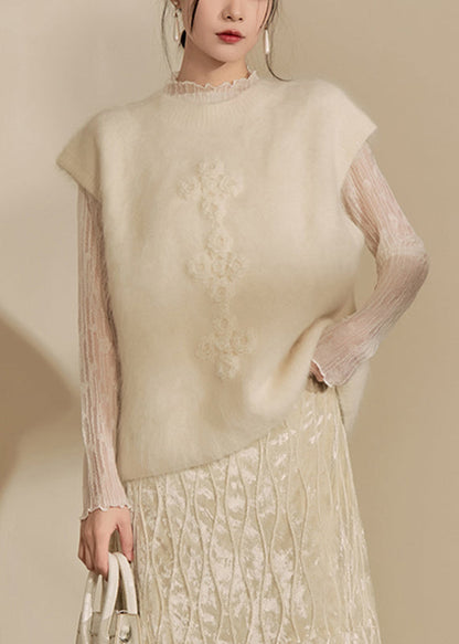 Well Tailored Coat with a Graceful Silhouette
