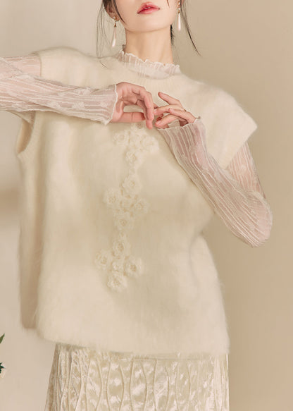 Well Tailored Coat with a Graceful Silhouette