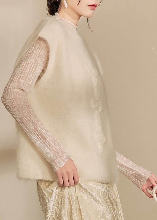 Well Tailored Coat with a Graceful Silhouette