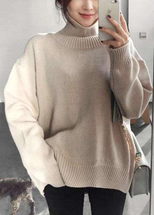 Effortlessly Elegant Sweater with a Timeless Design