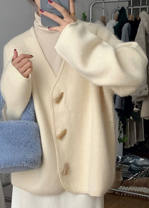 Beautifully Finished Coat in a Timeless Design