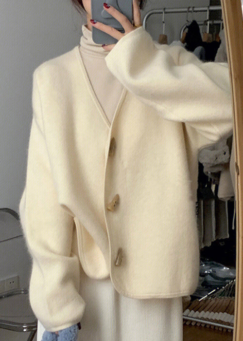Beautifully Finished Coat in a Timeless Design