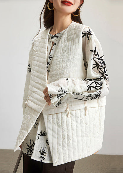 Effortlessly Elegant Coat with a Timeless Design