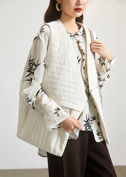 Well Tailored Coat with a Graceful Silhouette